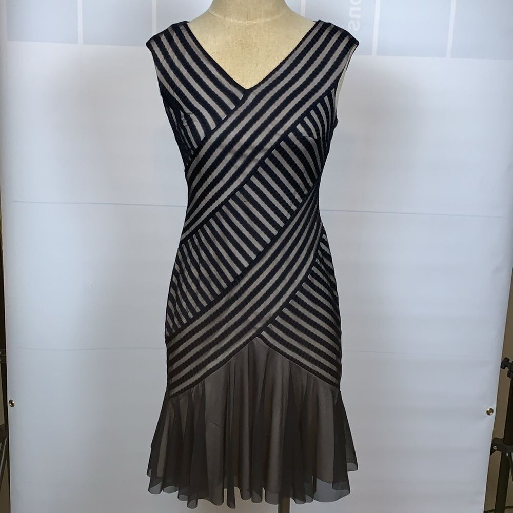 London Times cute and flirty mesh striped Dress, Size 4